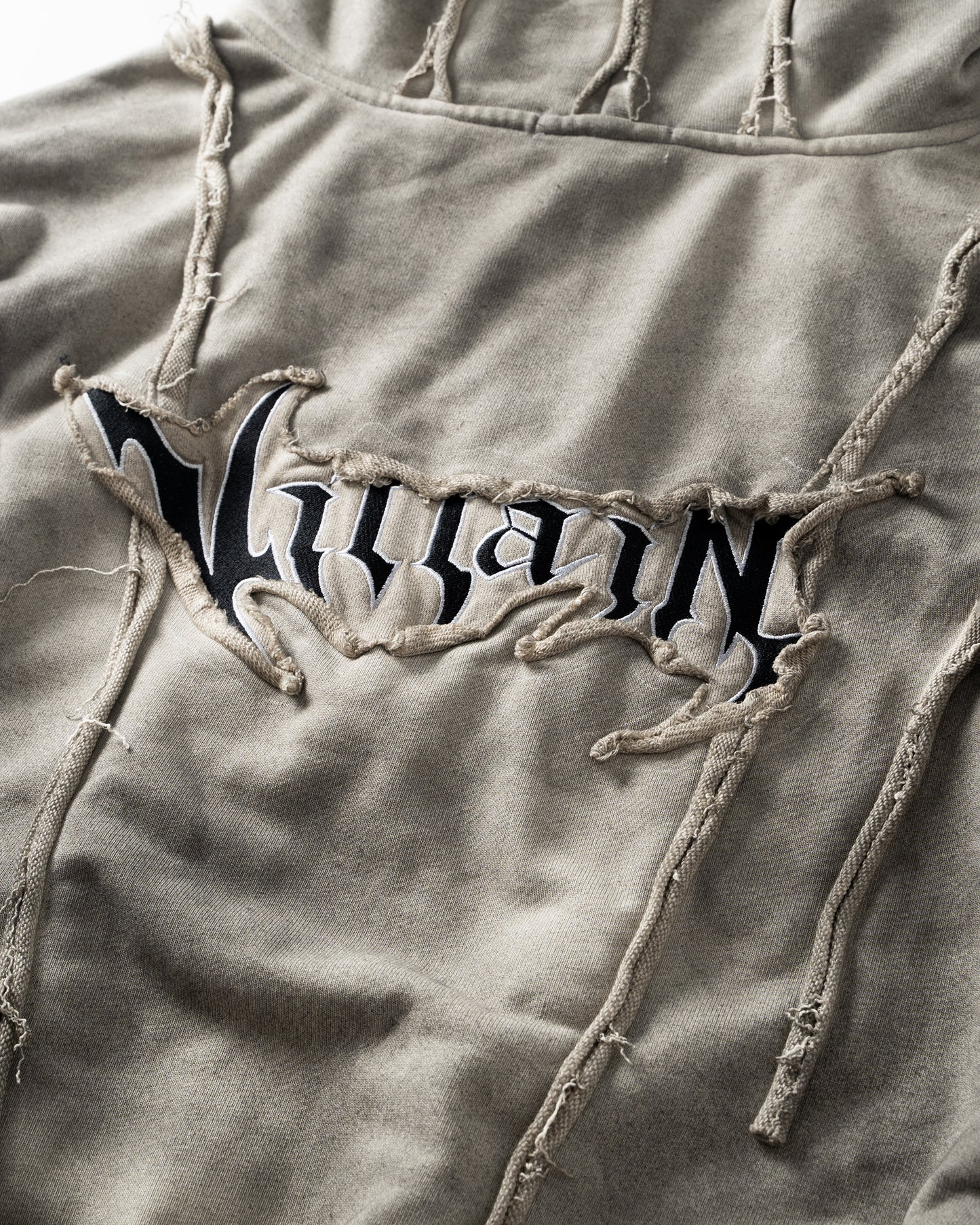 VL LAYER EMBROIDERY HOODIE